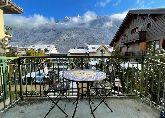 Daire Downtown & Stunning Mountain View