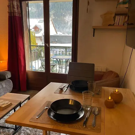 Downtown & Stunning Mountain View Apartment Chamonix